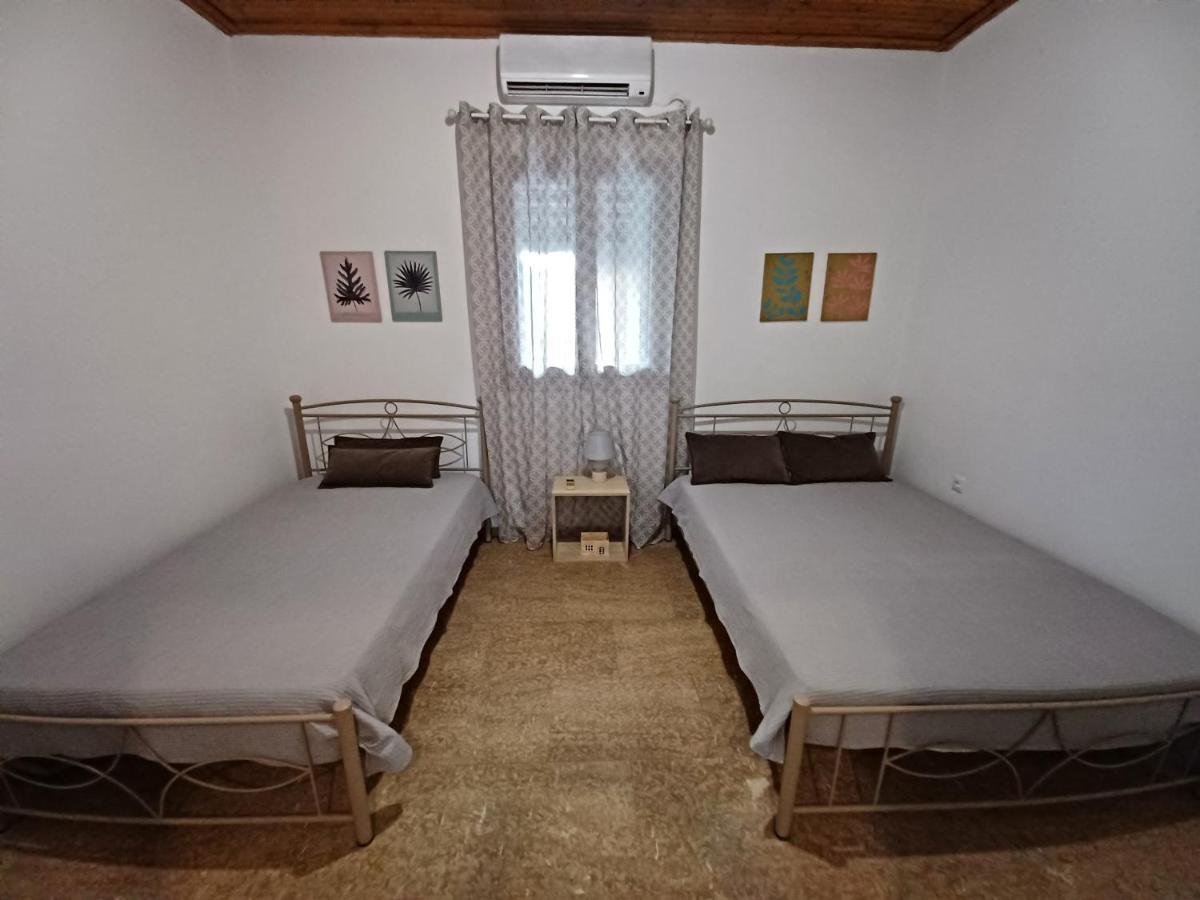 Beach House For Up To 9 People Near Olympia Katakolo Buitenkant foto