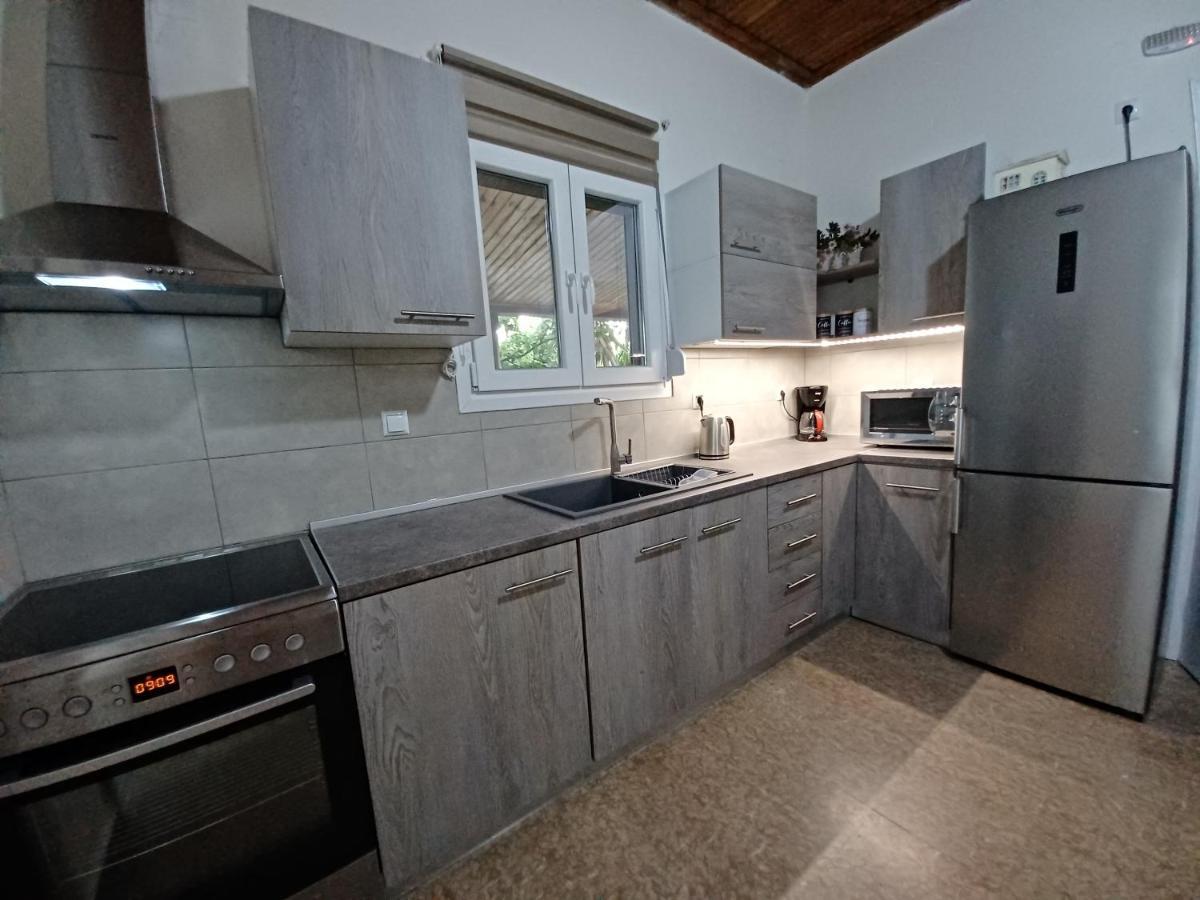 Beach House For Up To 9 People Near Olympia Katakolo Buitenkant foto
